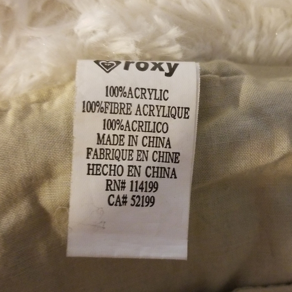 Roxy Sweater Knit Purse And Buttons - Picture 8 of 8